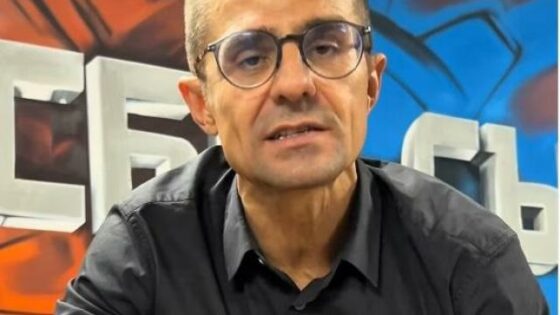 Андрей Арнаудов показа тяло на фитнес звяр край басейна – феновете му онемяха СНИМКА